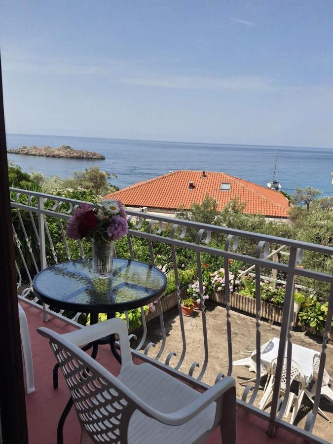 Apartments Andjus Sveti Stefan Eksteriør bilde