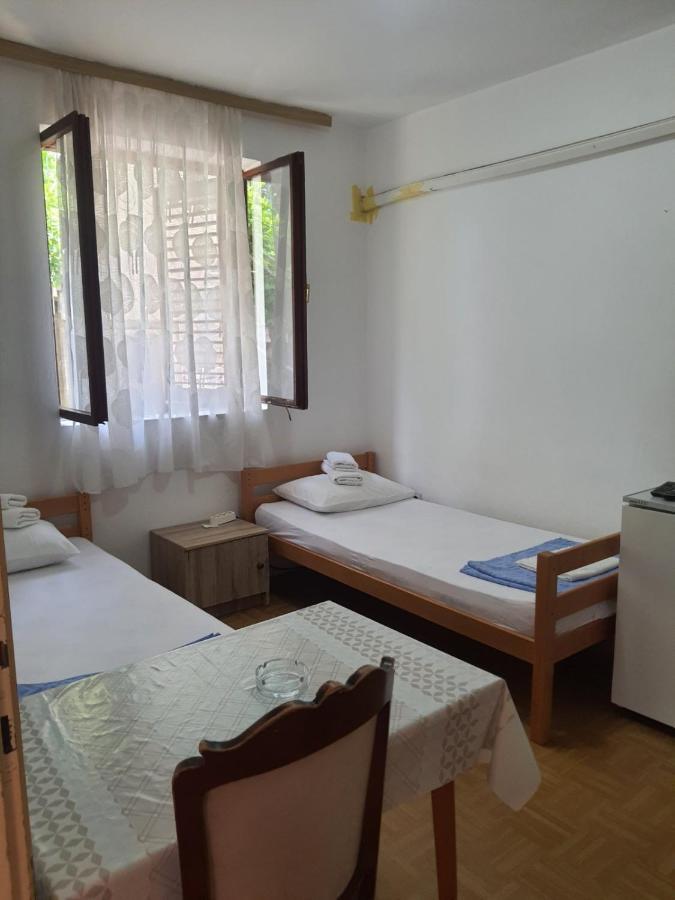 Apartments Andjus Sveti Stefan Eksteriør bilde